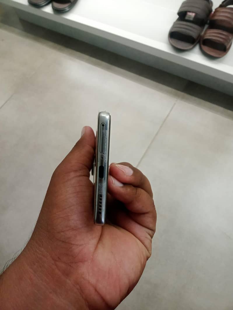 Tecno CAMON 40 6