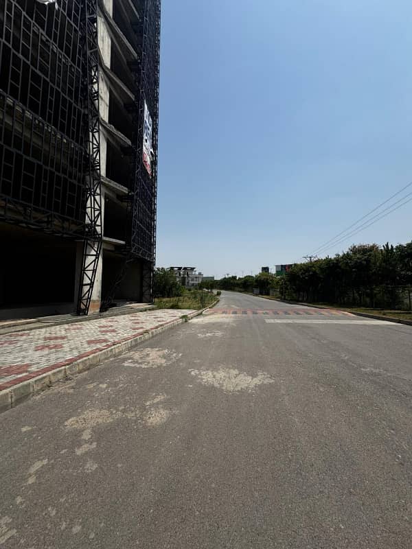 CORNER PLOT FOR SALE 6