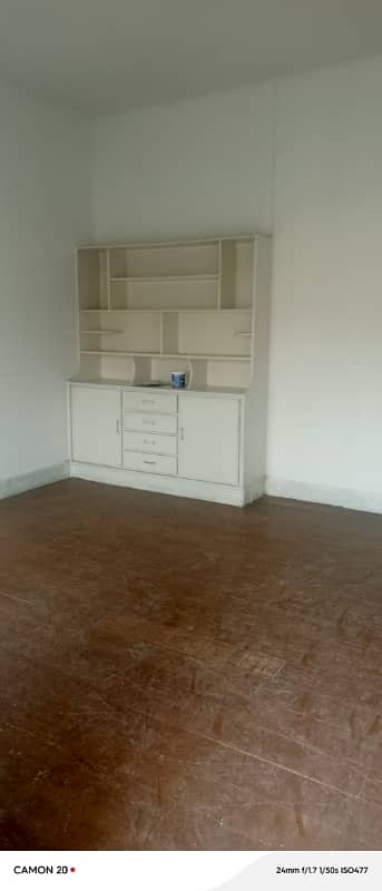 Gulshan Block 10 Marla Upper Portion Ideal Location