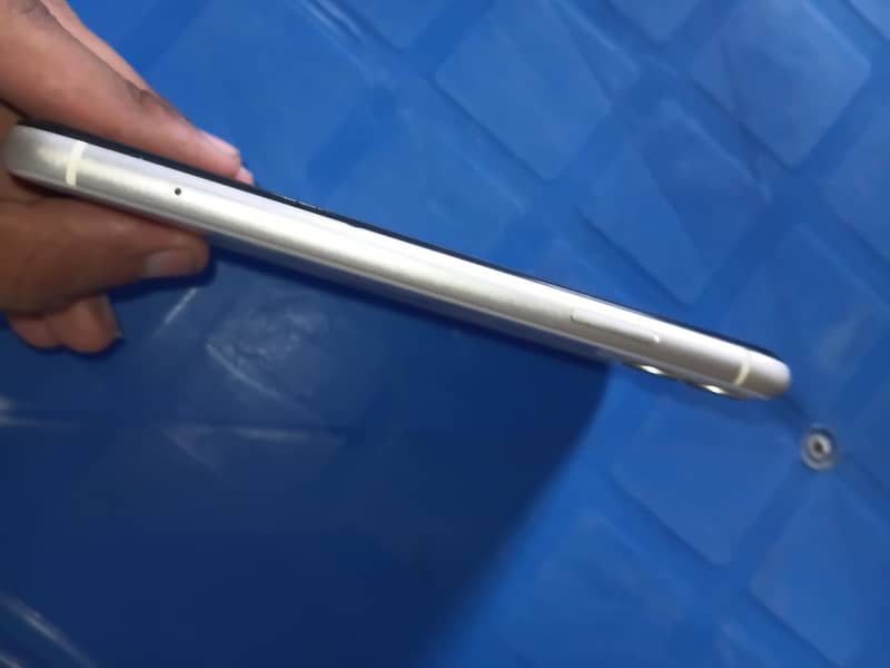 Apple iPhone 11 2