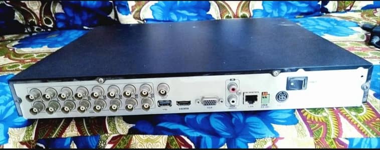 Hikevision 16 Chanel DVR  good working