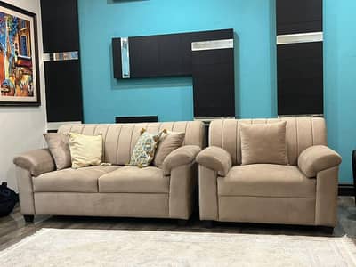 Luxury 3+2+1 Sofa Set with 3 Designer Center Tables – Best Condition