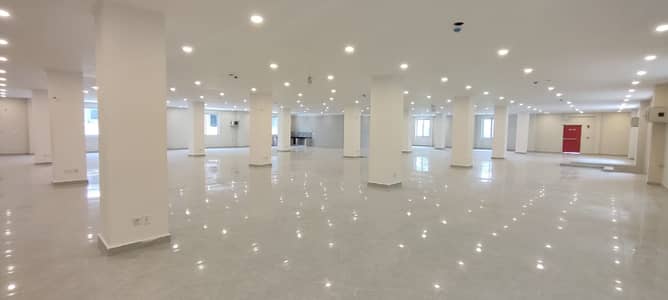 Brand New Corporate Building Available for Rent I-10 Islamabad Prime Location: I-10, Islamabad Total Covered Area: 40,000 Sq. Ft.