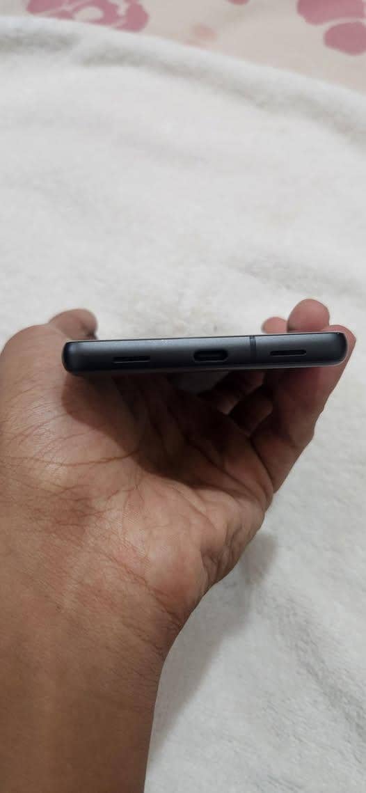 Google Pixel 7a 4