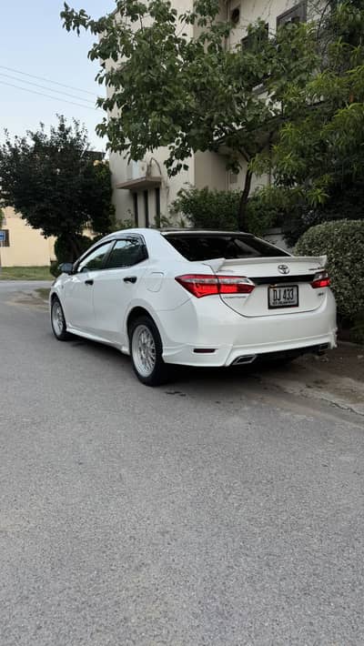 Toyota Corolla Altis 2015