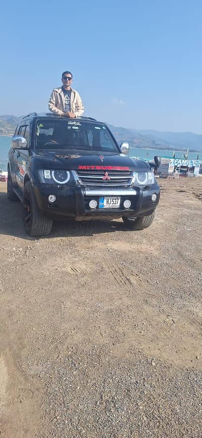 Mitsubishi Pajero 2004
