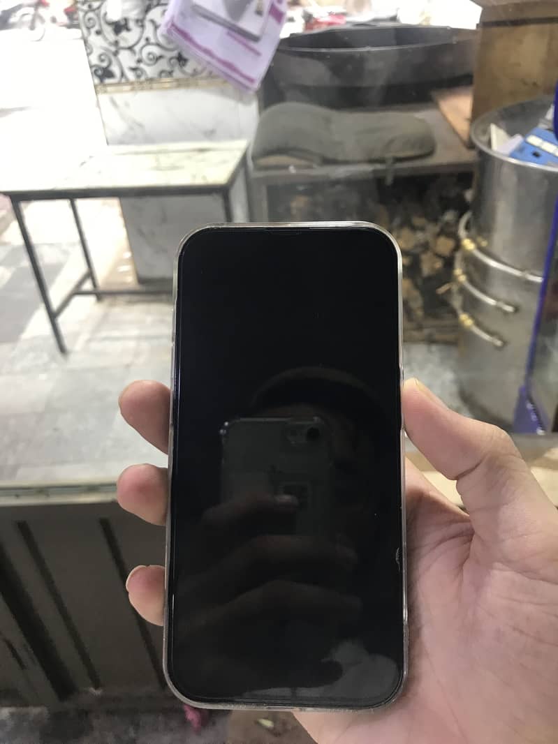 Apple iPhone 14 Pro 2