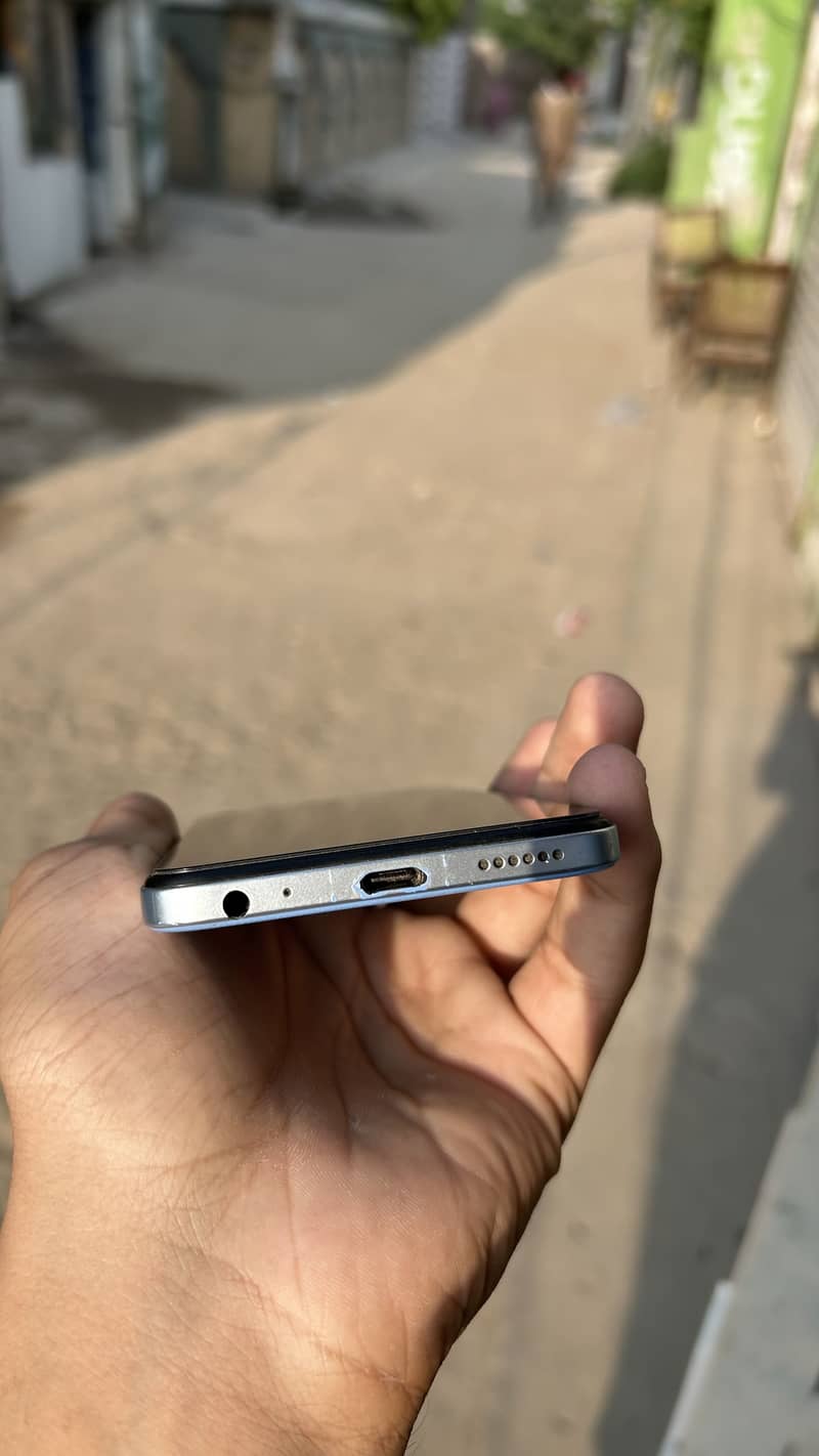 Tecno Spark 10C 4