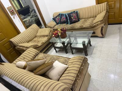 6 seater sofa set 3+2+1 Excellent condition