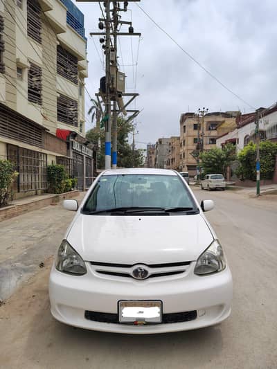 Toyota Platz 2004