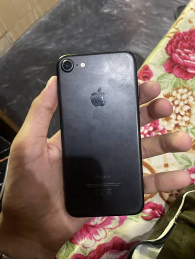 Apple iPhone 7