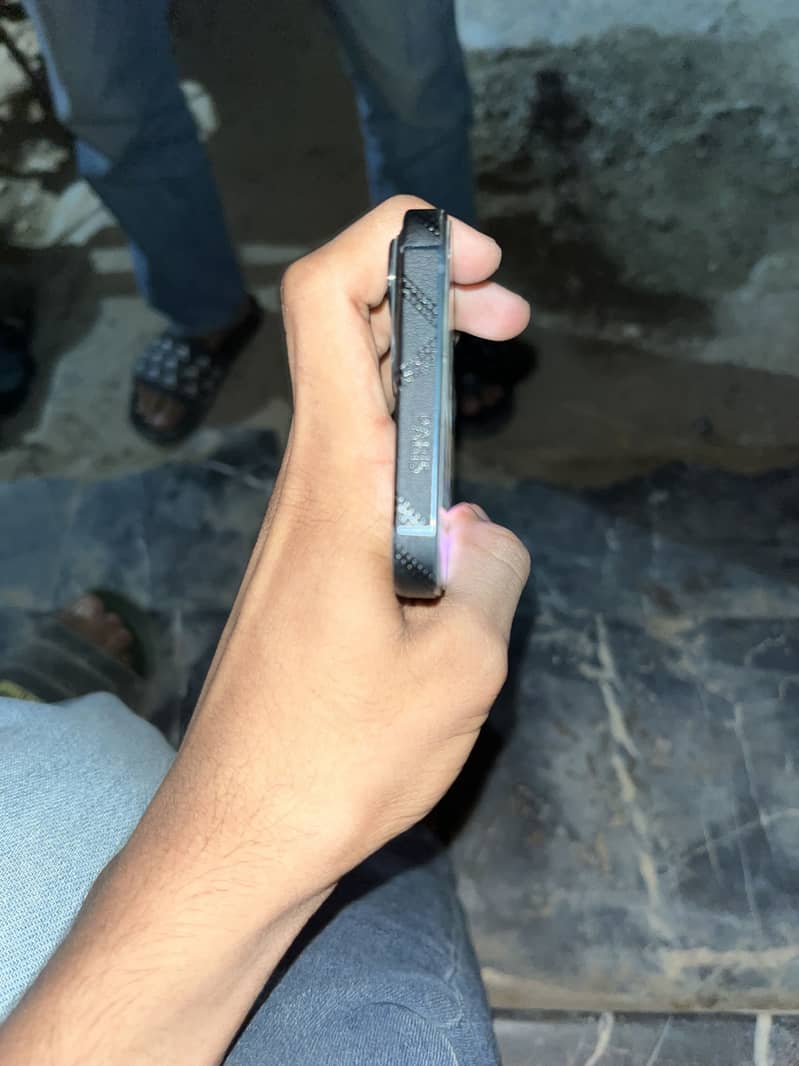 iPhone 13 2