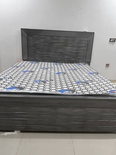 King Size New Wooden Bed with Medicated Mattress