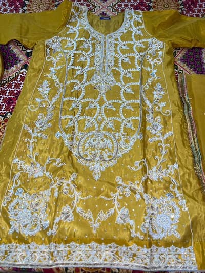 dresses / ladies suit / wedding and party wear for sale