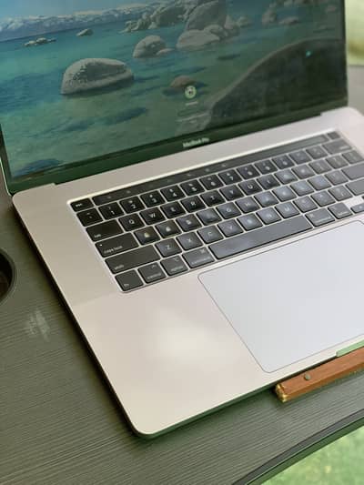 Apple MacBook Pro 2019 16 inch - Core i9, 32GB RAM, 1TB SSD, 8GB GPU