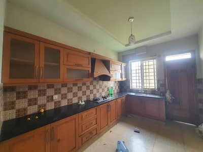 10 Marla Upper portion available for rent in media town