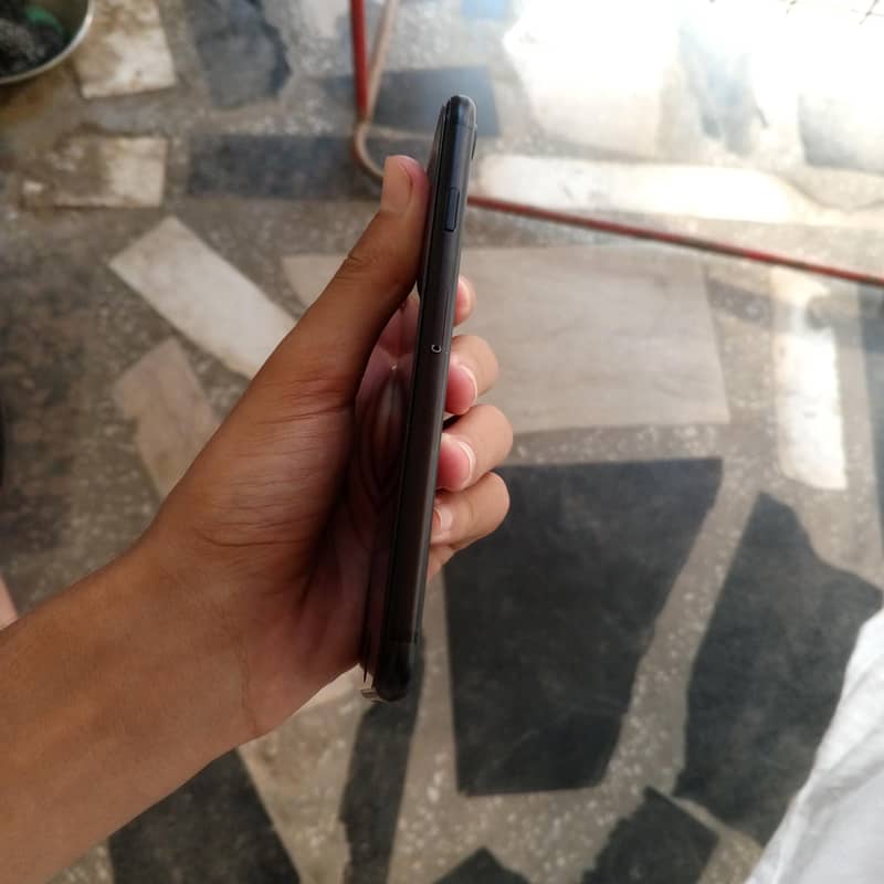 Apple iPhone 7 1