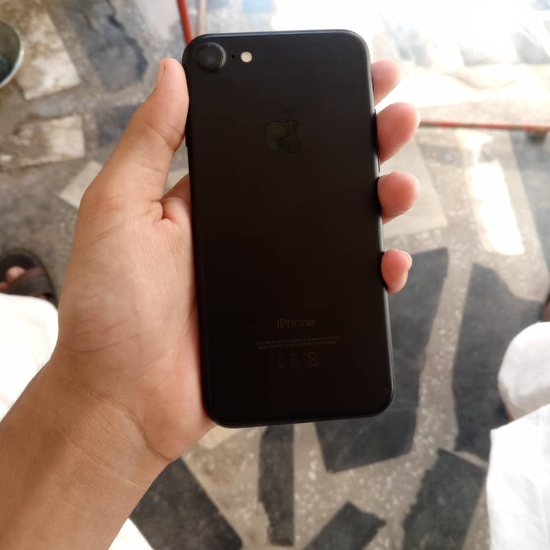 Apple iPhone 7 4