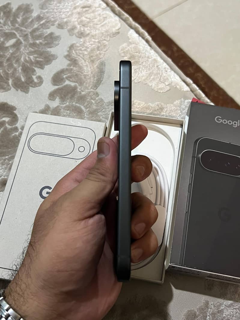 Google Pixel 10 3