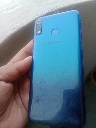 Infinix hot 8 lite