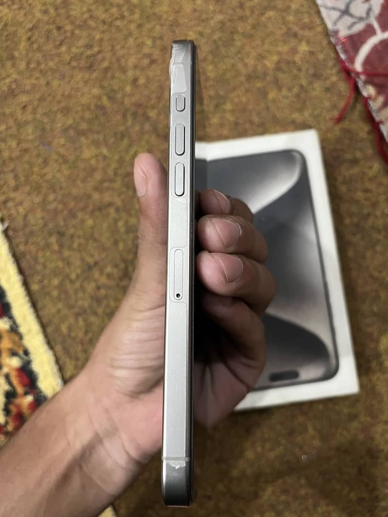 Apple iPhone 15 Pro Max 1