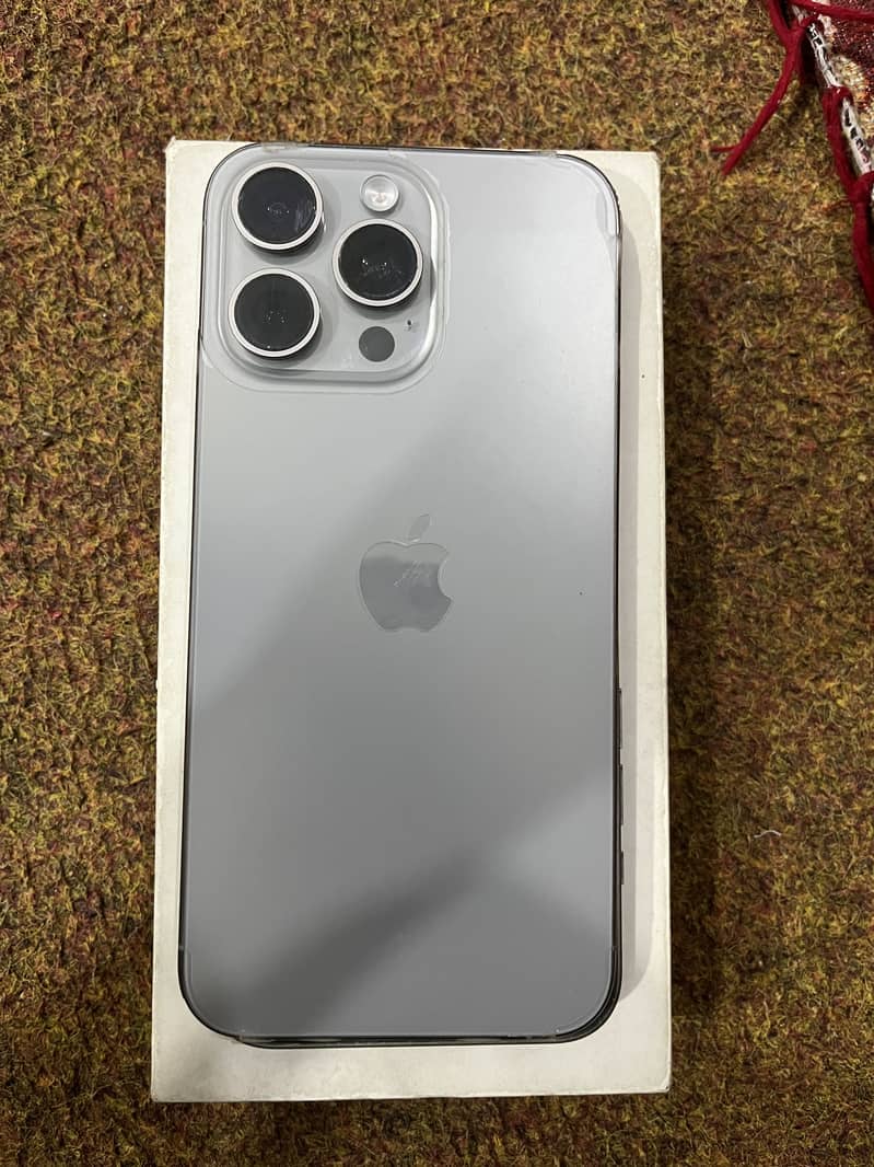 Apple iPhone 15 Pro Max 3