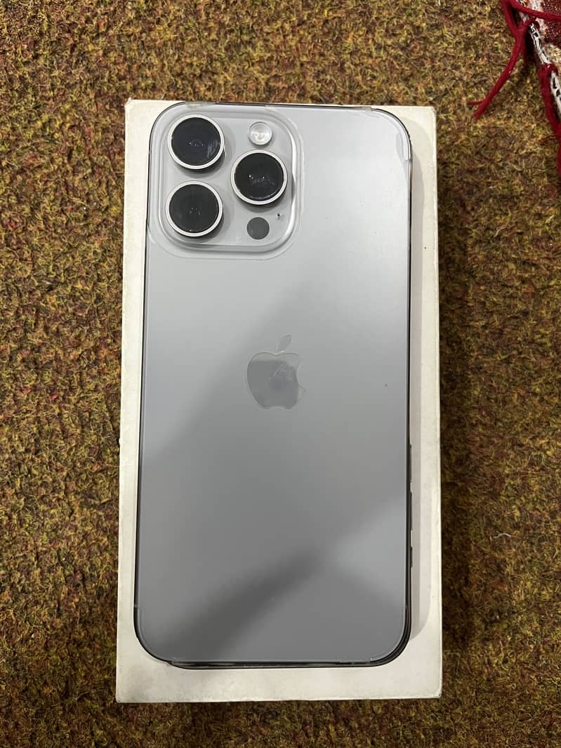 Apple iPhone 15 Pro Max 5