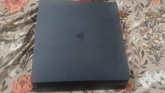 Ps4 for sale contact at 03244934683