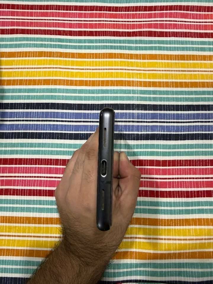 Google Pixel 7 4