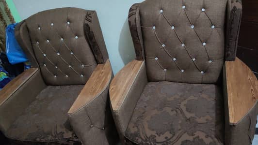 5 seater sofa with 1 big and 2 small tables
