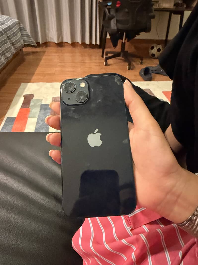 Apple iPhone 13 0