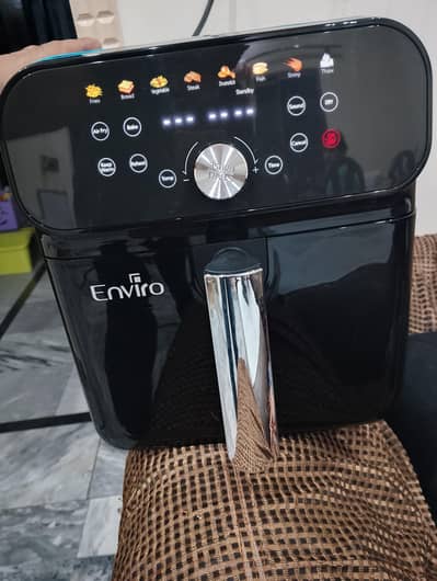 I m selling my brand new air fryer watsapp 03057274099