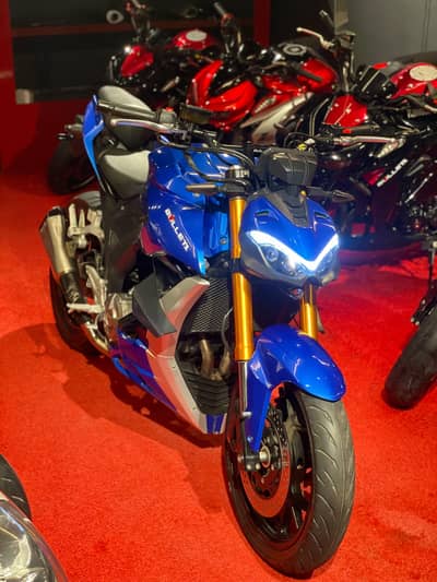 Ducati SF V4S 400cc Dual Cylinder