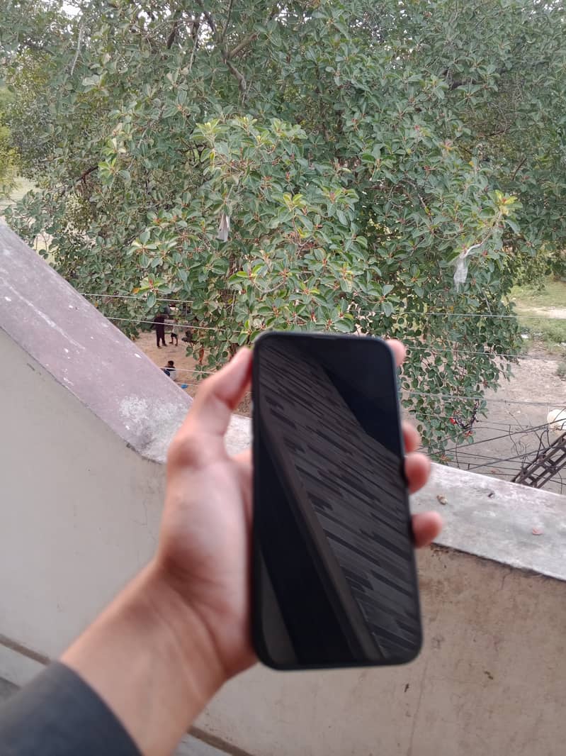 Apple iPhone 13 1