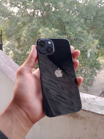 Apple iPhone 13