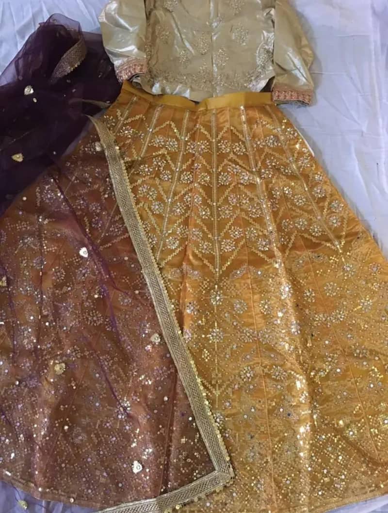 fancy dresses available 4