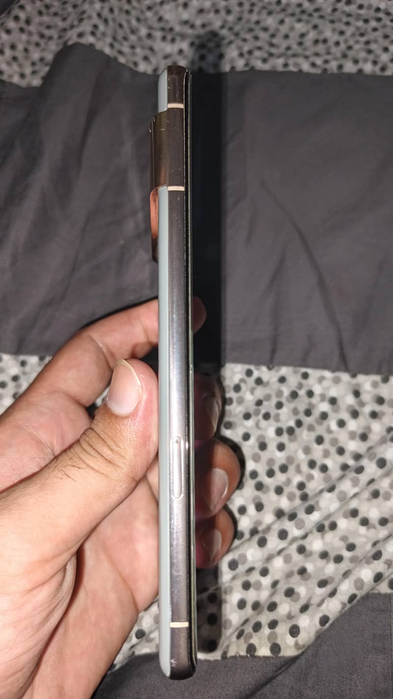 Google Pixel 7 Pro 6