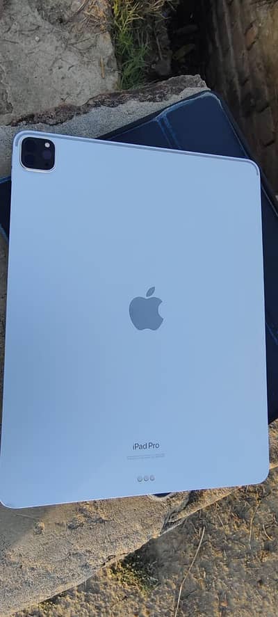 Apple iPad Pro M2 my WhatsApp No = O3=26=57=4OO=39