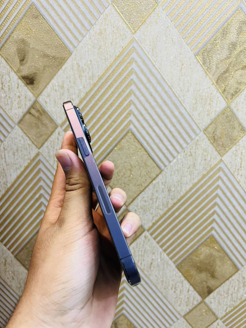 IPhone 14 Pro Max 3