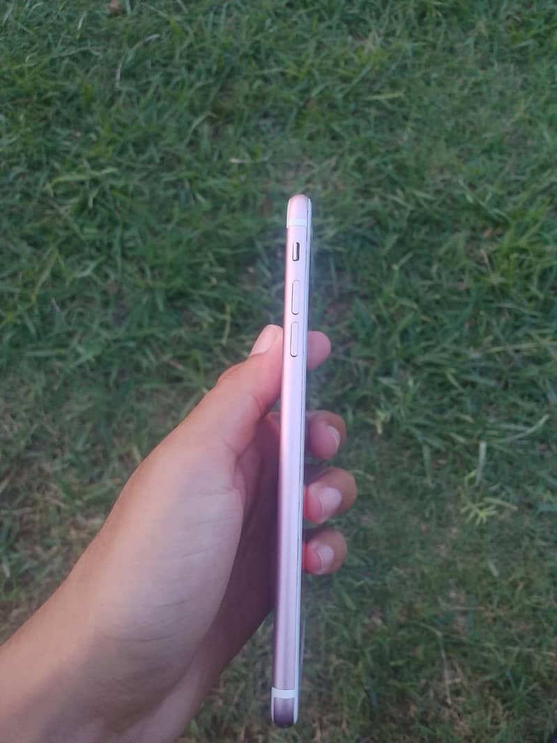 Apple iPhone 7 Plus 1