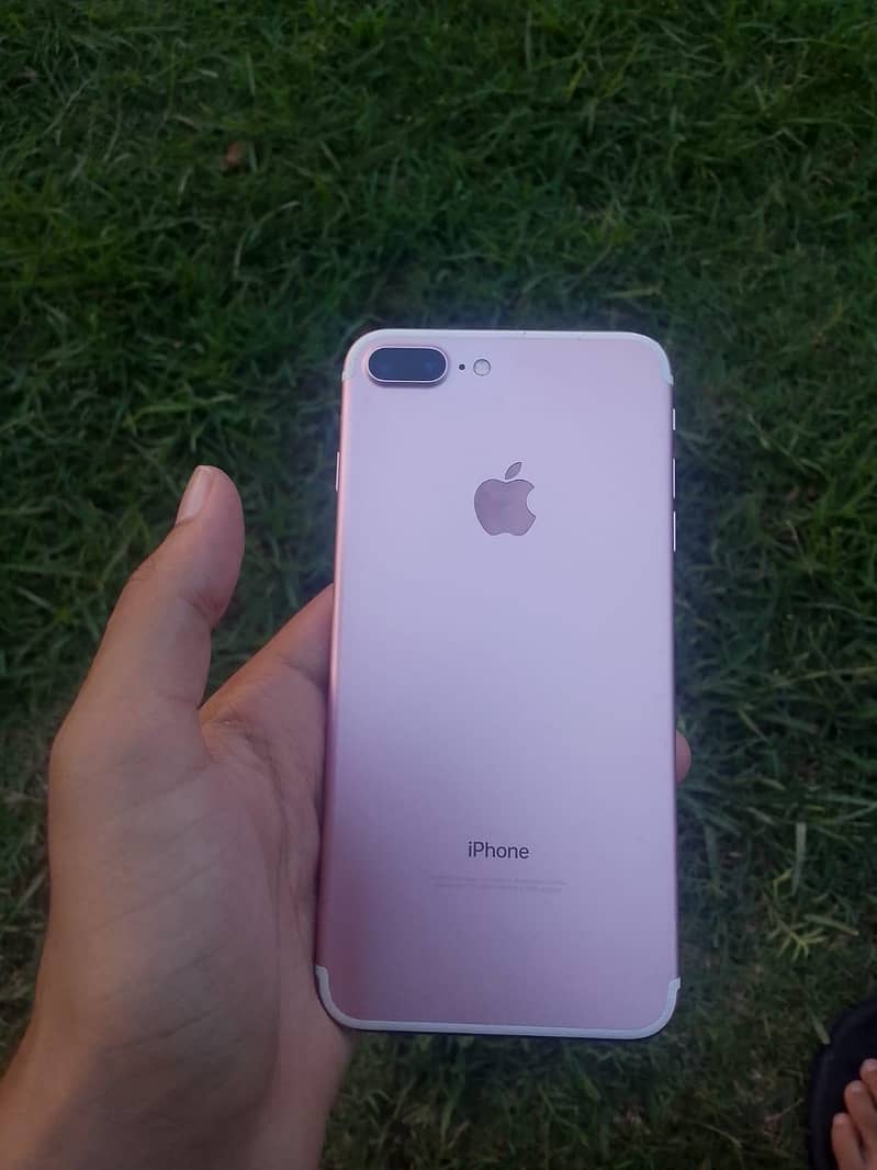 Apple iPhone 7 Plus 4