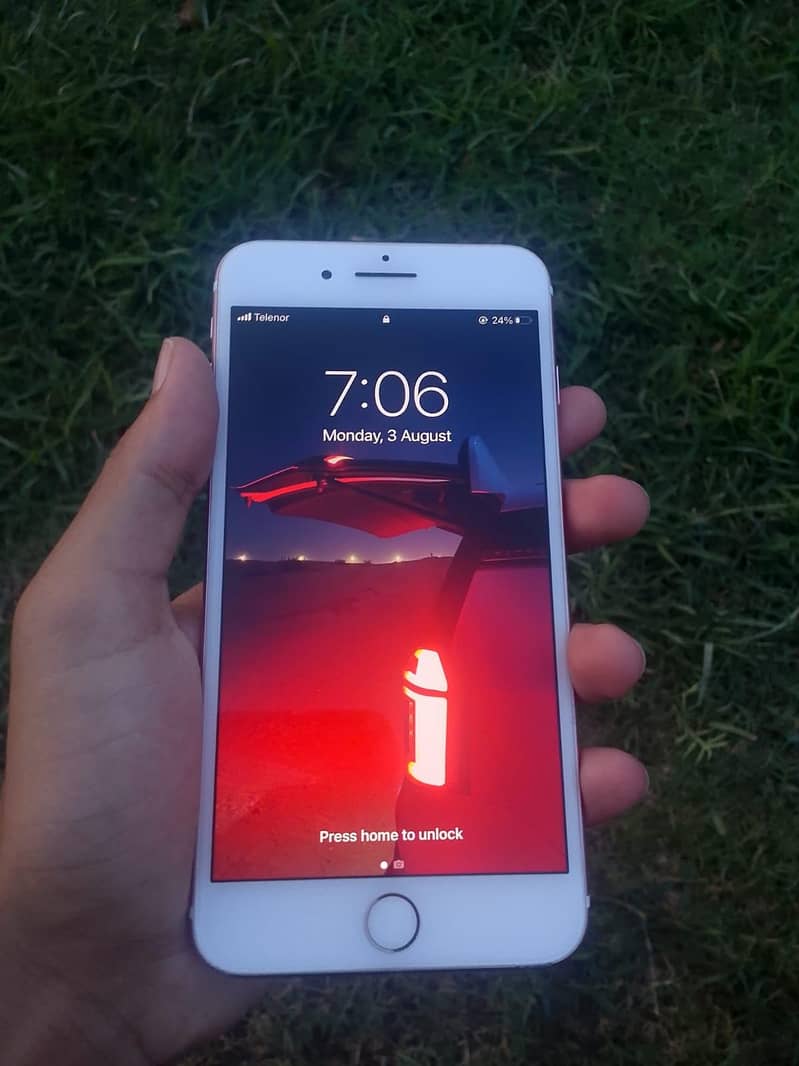 Apple iPhone 7 Plus 5