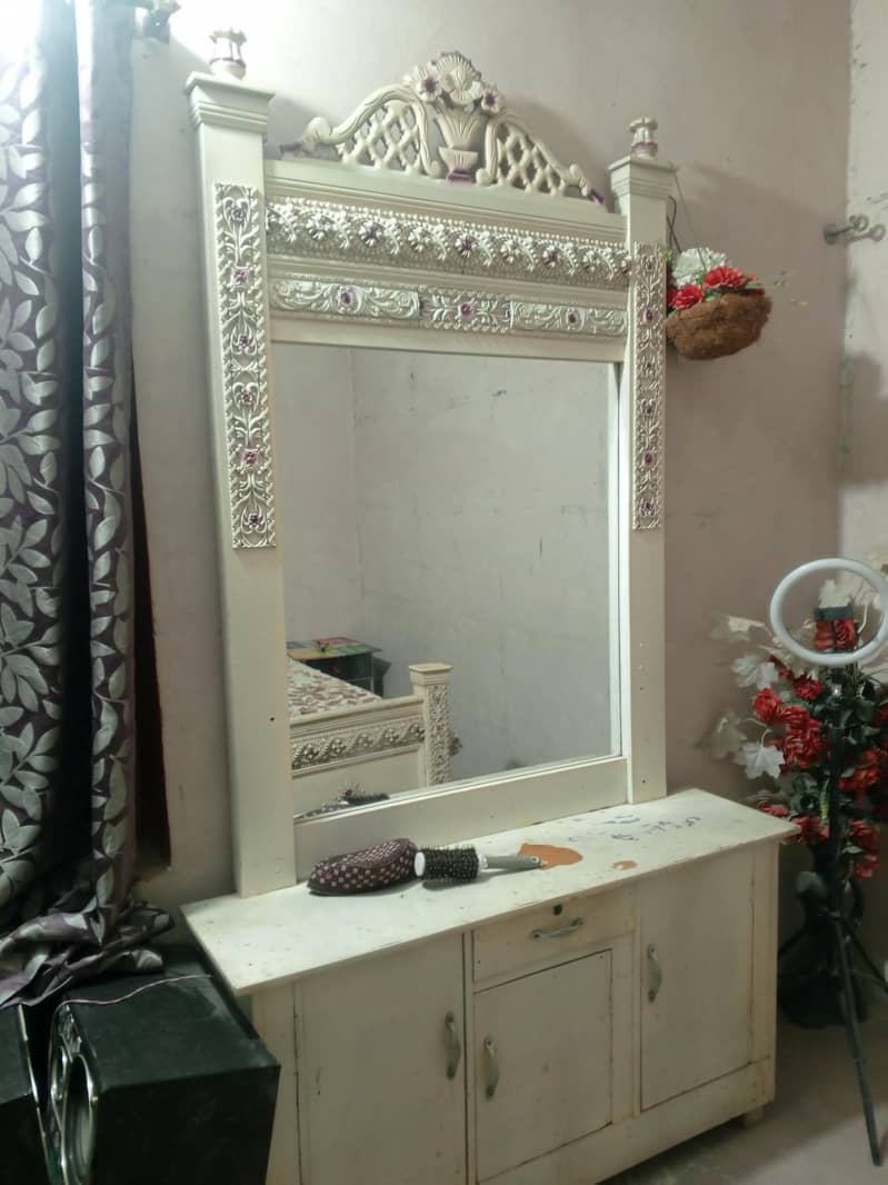 Bed Dressing table and side table 1