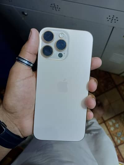 Apple iPhone 16 Pro Max