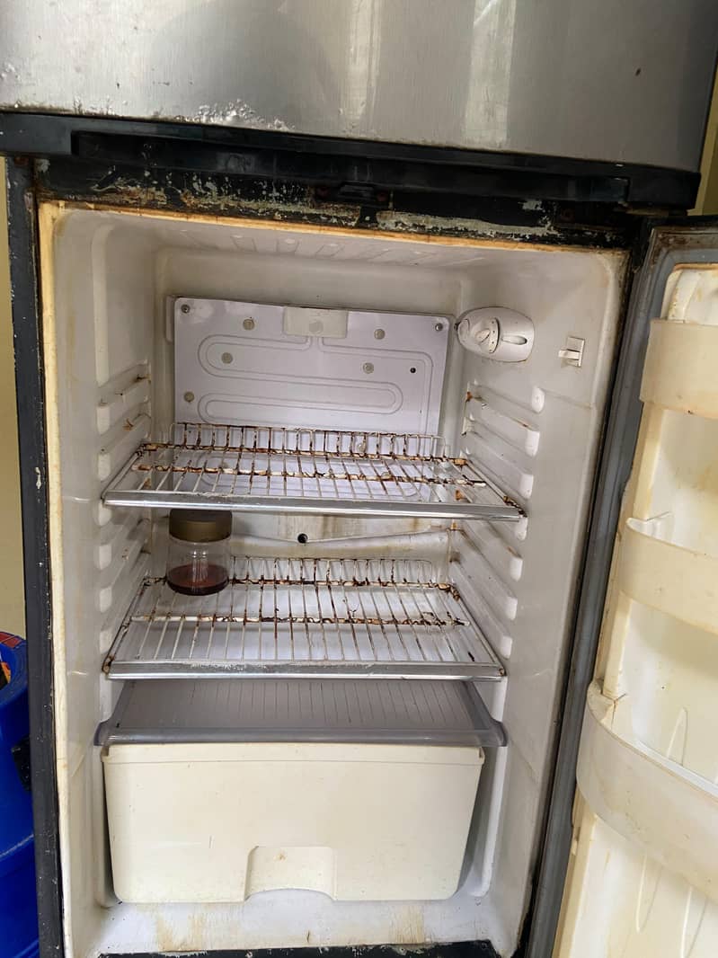 Orient Fridge 4