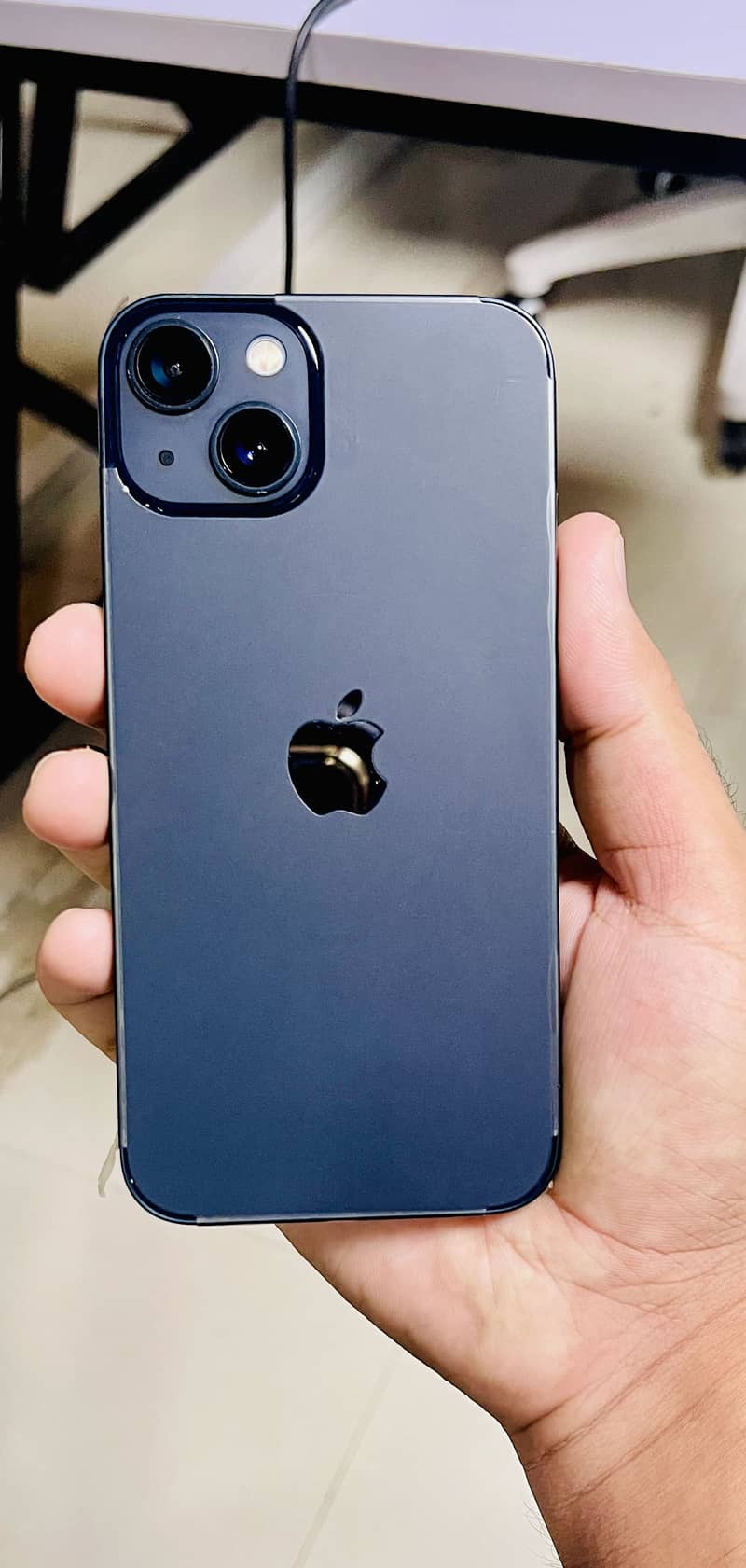 Apple iPhone 13 4