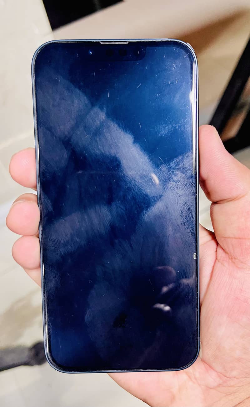 Apple iPhone 13 2
