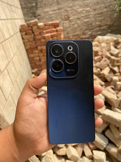 Infinix Hot 40
