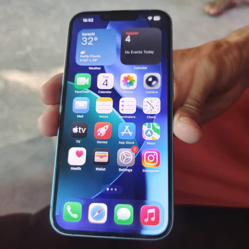 Apple iPhone 14 3