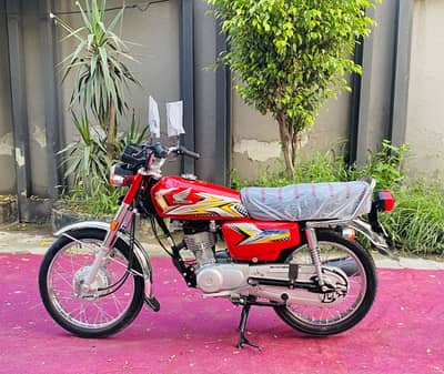 Honda CG125  2025Model total genuine 9000km use  best for2026